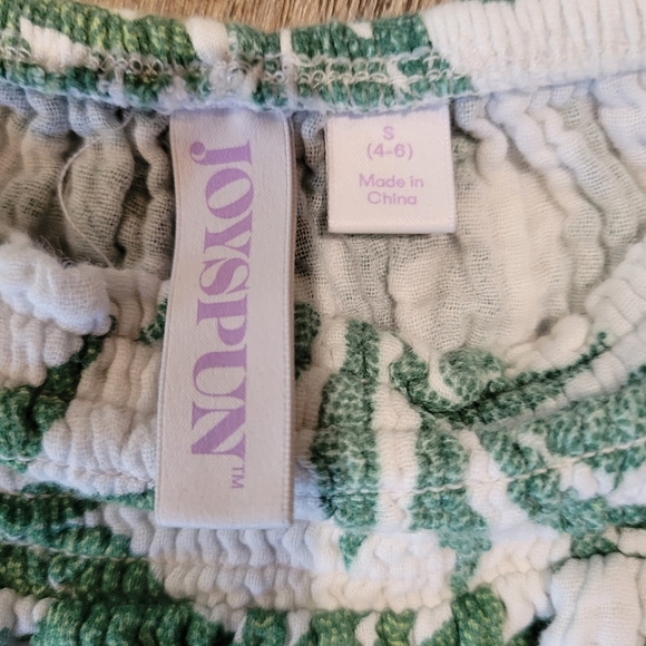 Leaf Print Women's Pants & Top Set - Picture 4 of 12